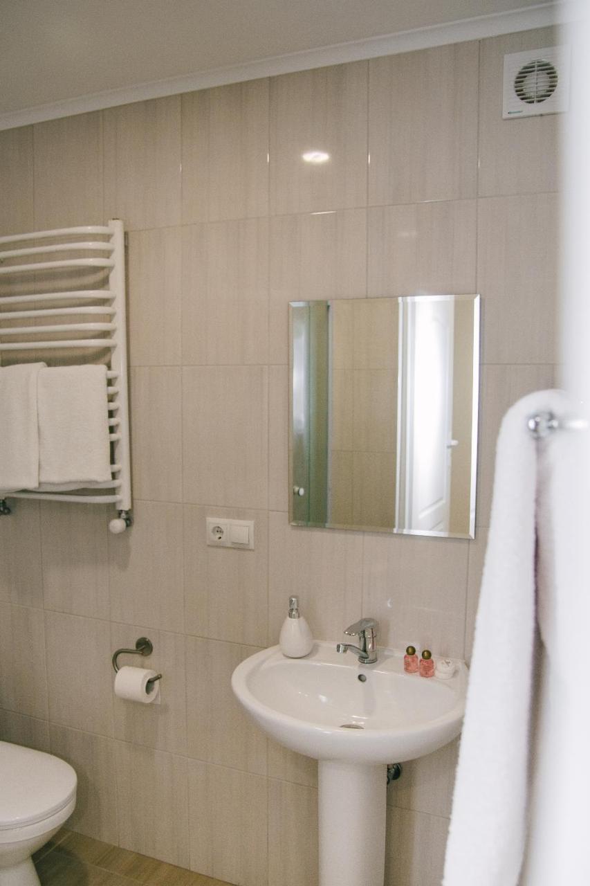 Hotel Dikanka Kulikov Luaran gambar